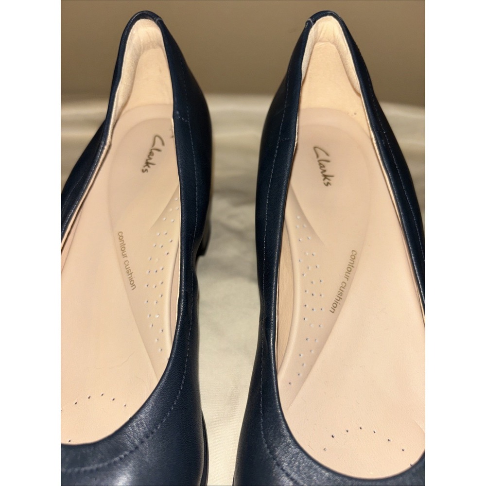 Clarks 10 M Freva 55 Court Pumps Navy Leather Classic Career Block Heels $110 - Picture 10 of 16